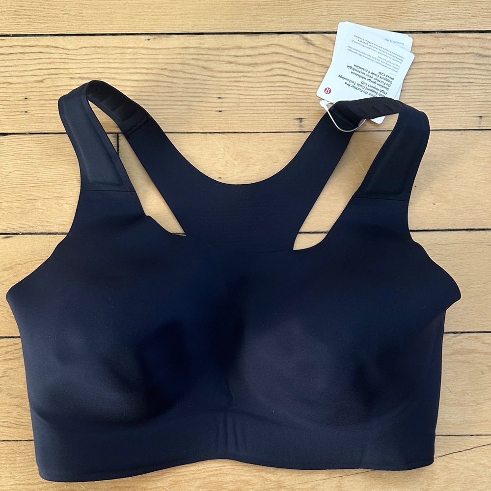 NWT Lululemon Go Further Bra - Picture 4 of 11